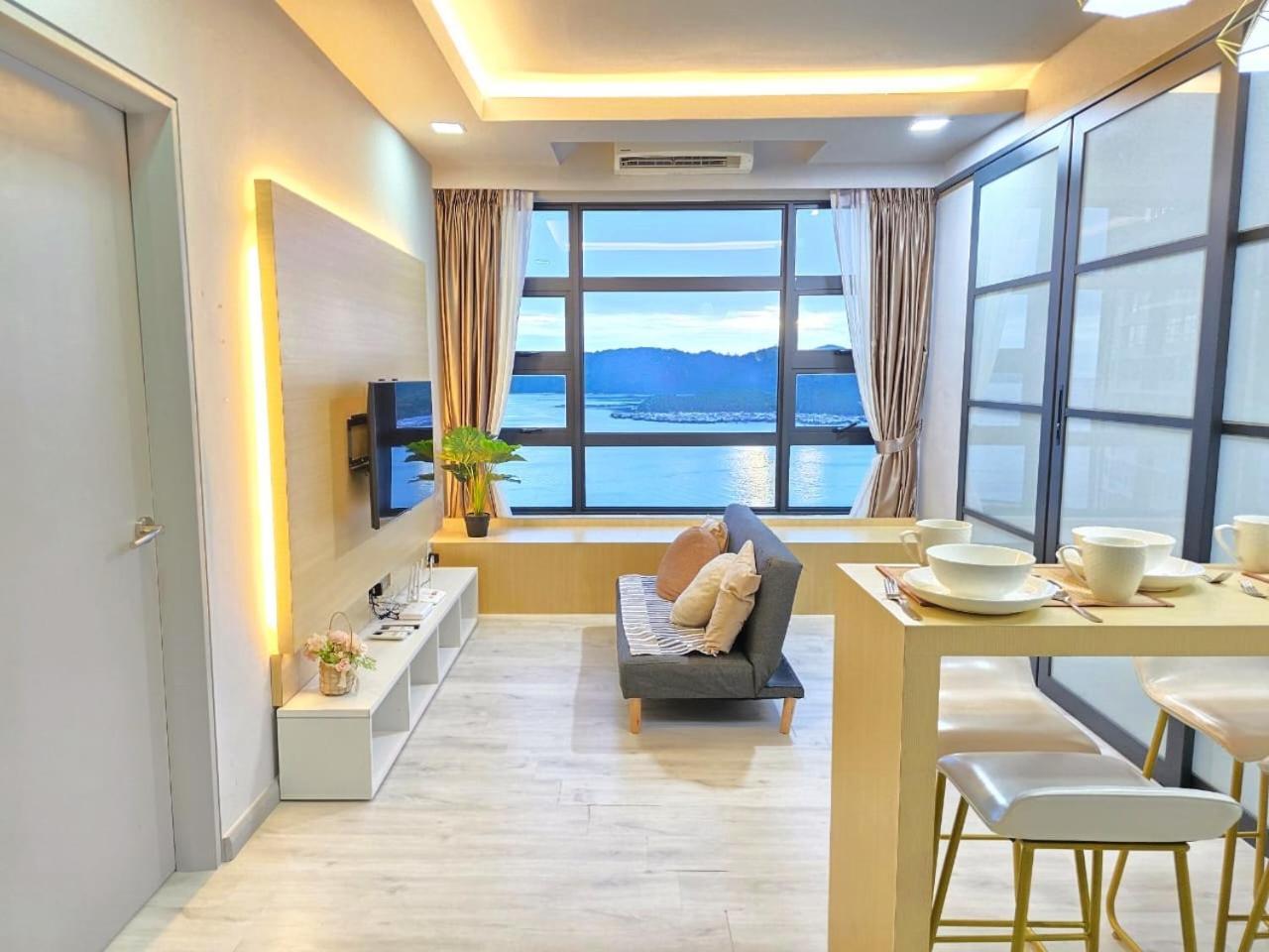 Jesselton Quay Sea View 2br 4pax Lv28 *