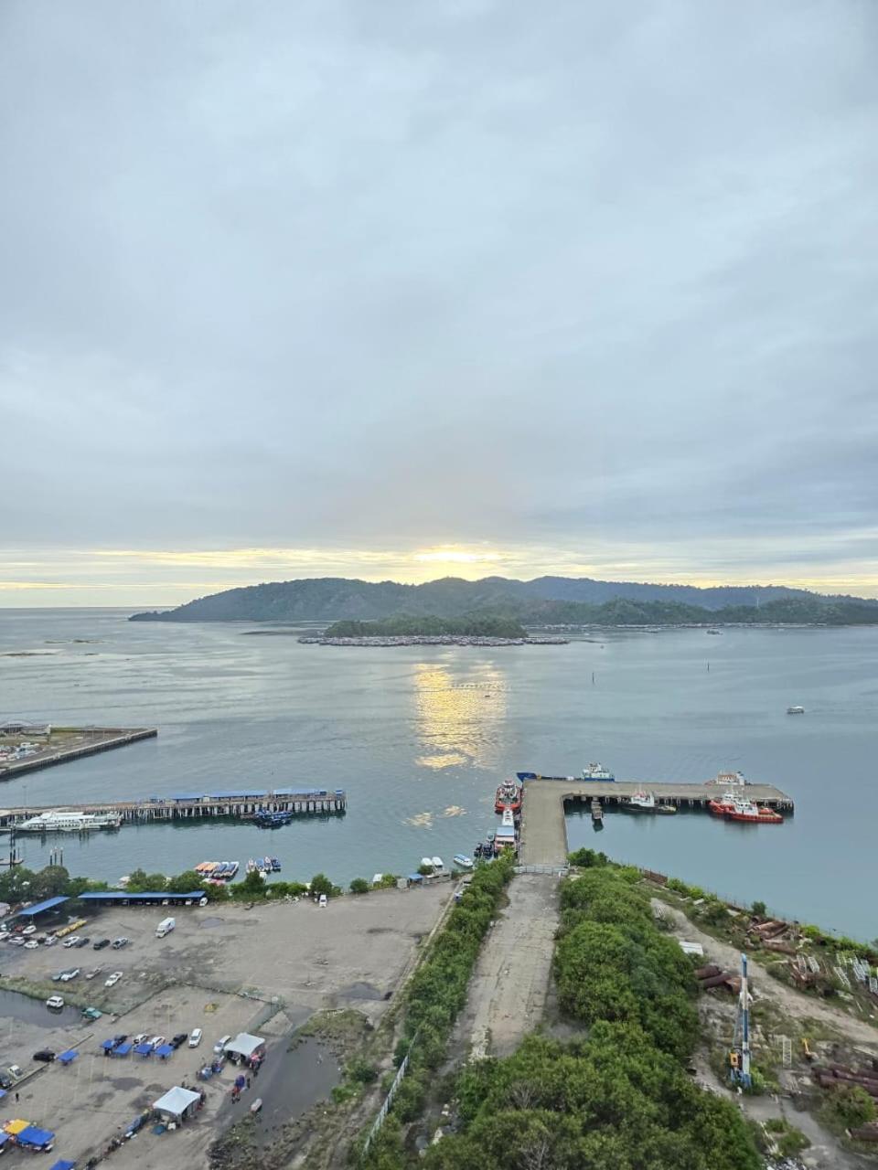 Jesselton Quay Sea View 2br 4pax Lv28 *
