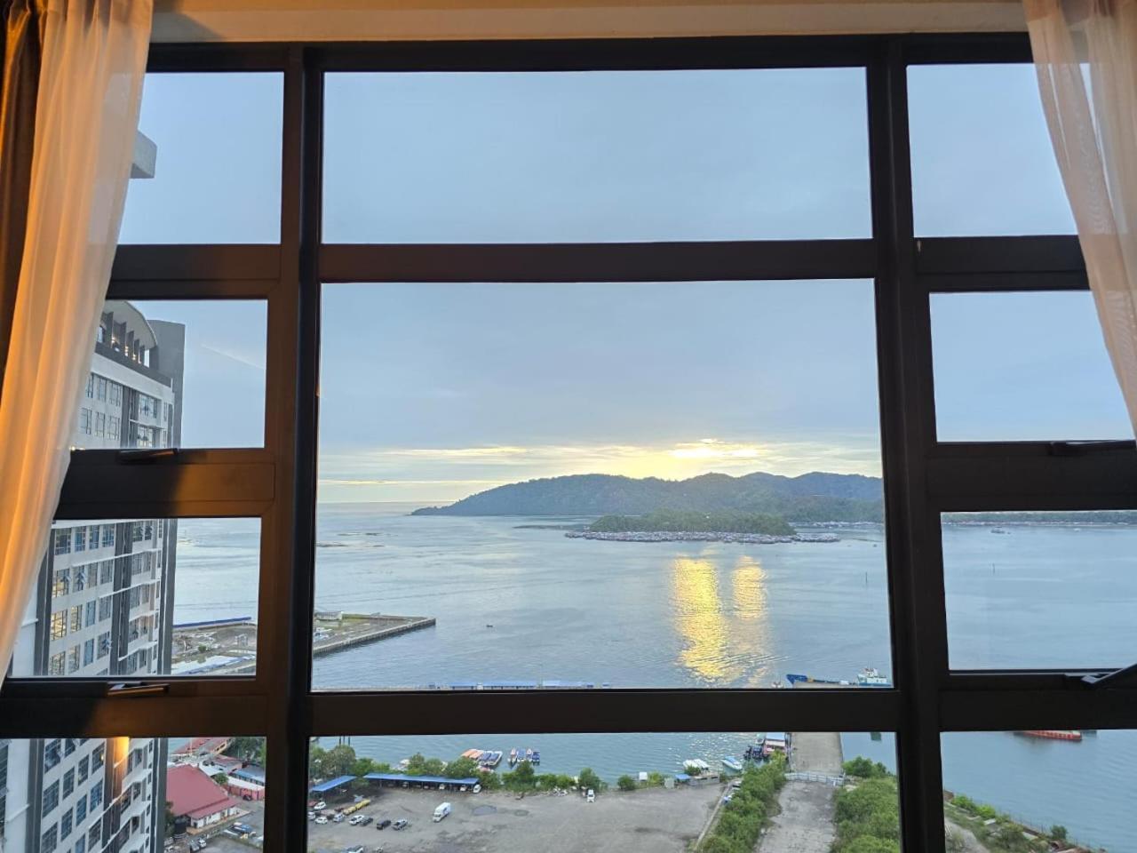 Jesselton Quay Sea View 2br 4pax Lv28 Kota Kinabalu